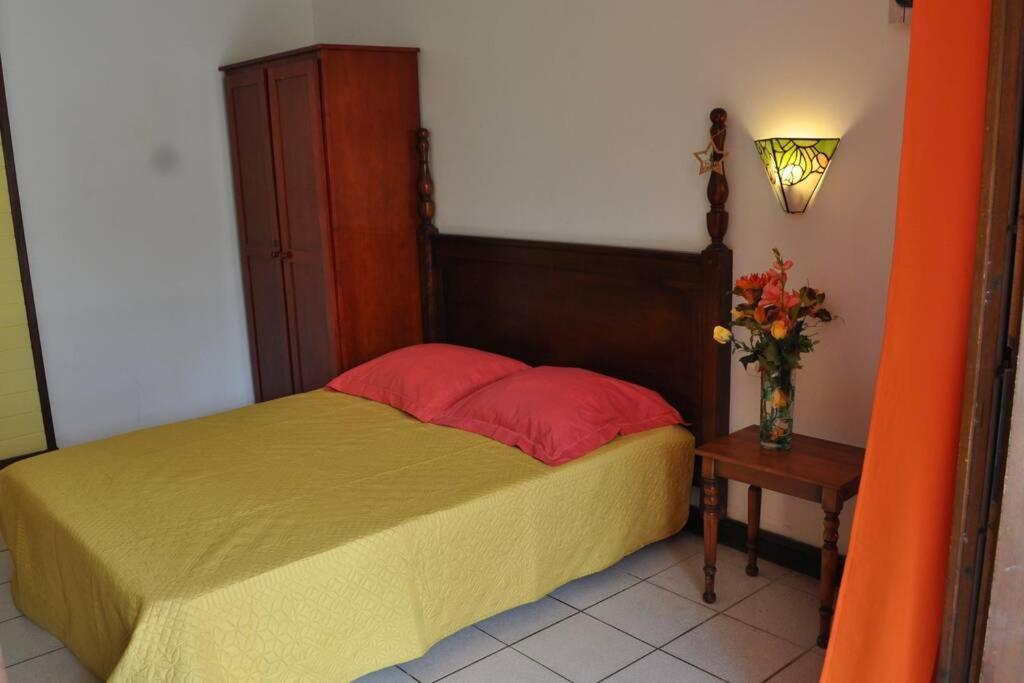 Appartement Populaire Sainte-Anne Luaran gambar