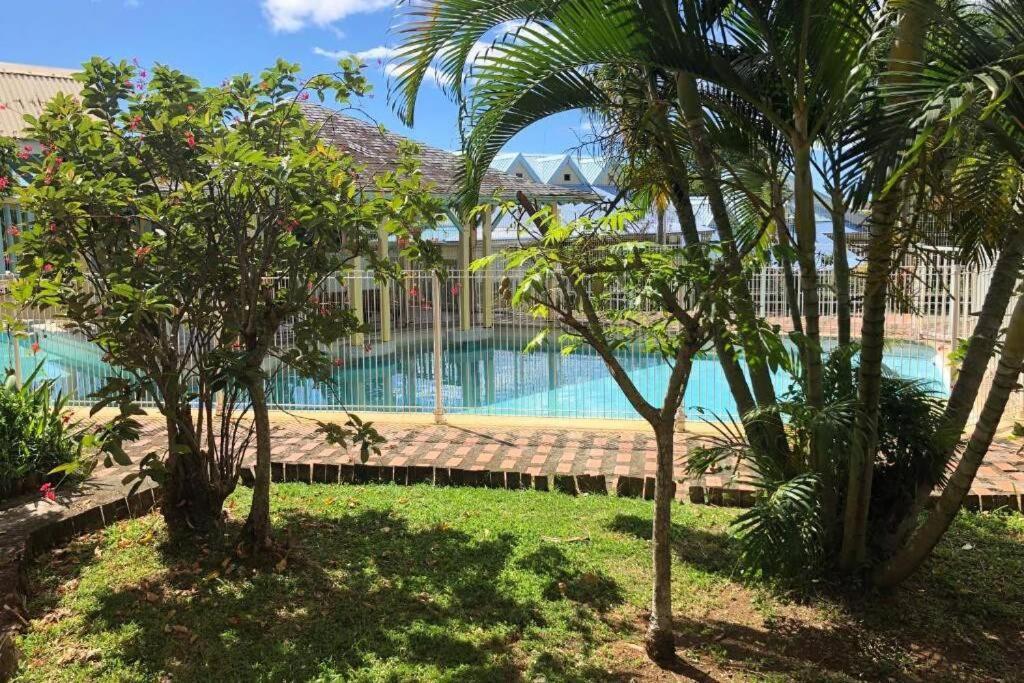Appartement Populaire Sainte-Anne Luaran gambar
